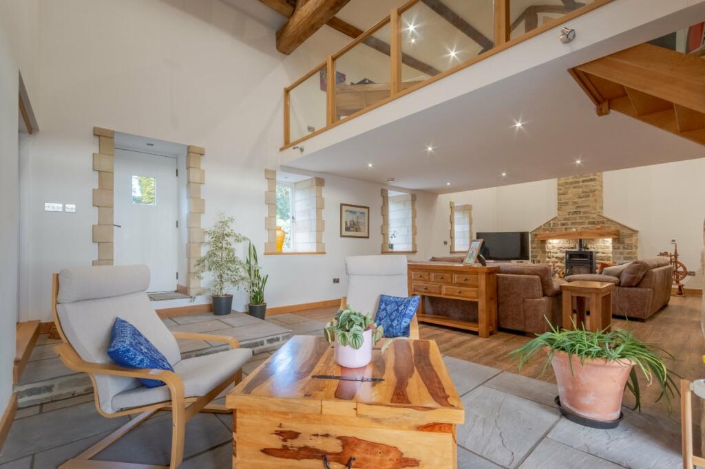 Additional property image - Knapley-Ing Farm, High Eldwick, Bingley, West Yorkshire, BD16