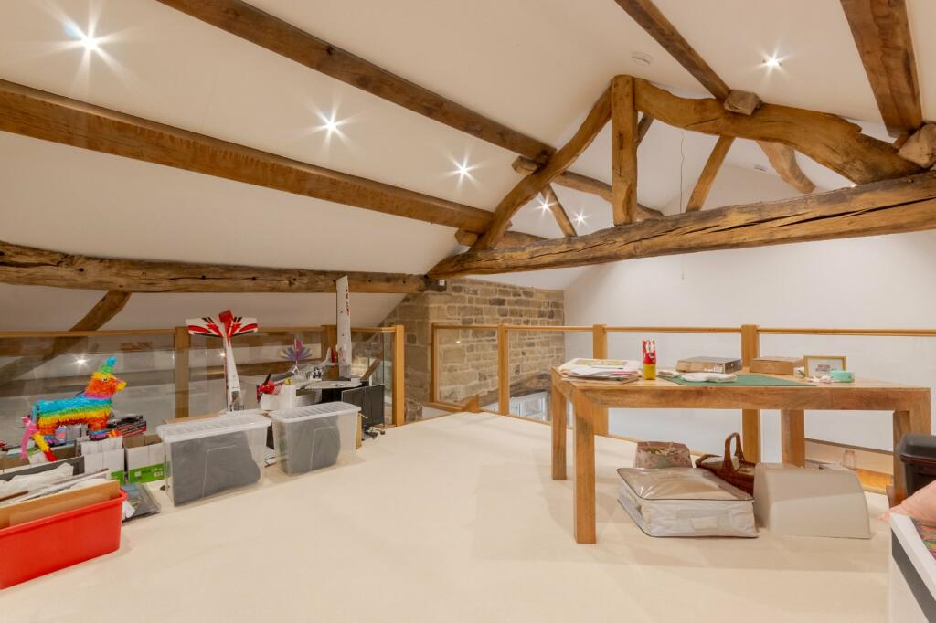 Additional property image - Knapley-Ing Farm, High Eldwick, Bingley, West Yorkshire, BD16