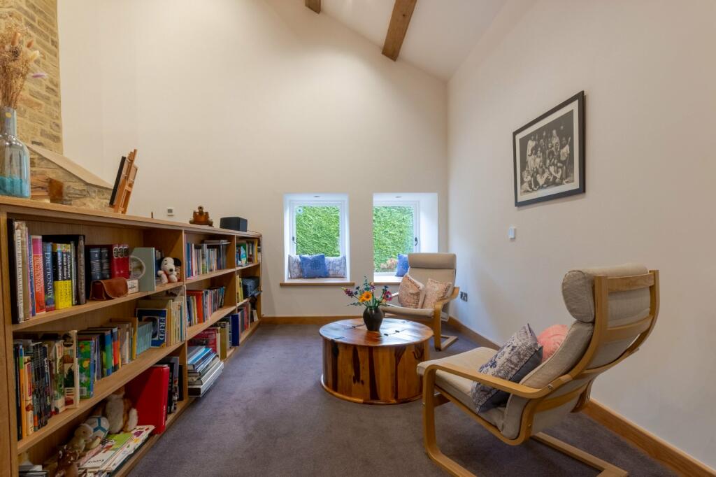 Additional property image - Knapley-Ing Farm, High Eldwick, Bingley, West Yorkshire, BD16