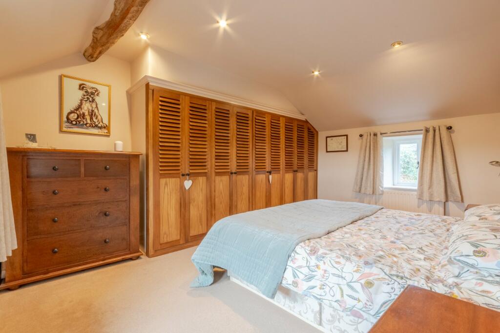 Additional property image - Knapley-Ing Farm, High Eldwick, Bingley, West Yorkshire, BD16