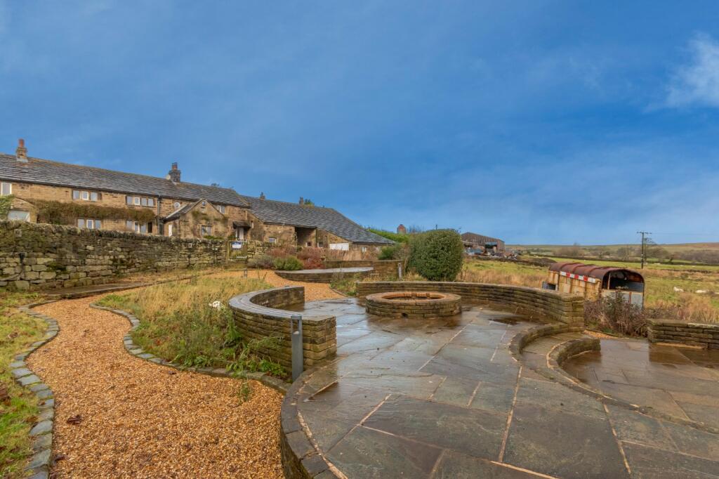 Additional property image - Knapley-Ing Farm, High Eldwick, Bingley, West Yorkshire, BD16