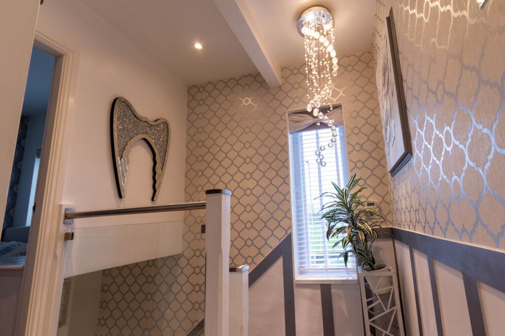 Additional property image - Cliffe Lane West, Baildon, Shipley, West Yorkshire, BD17