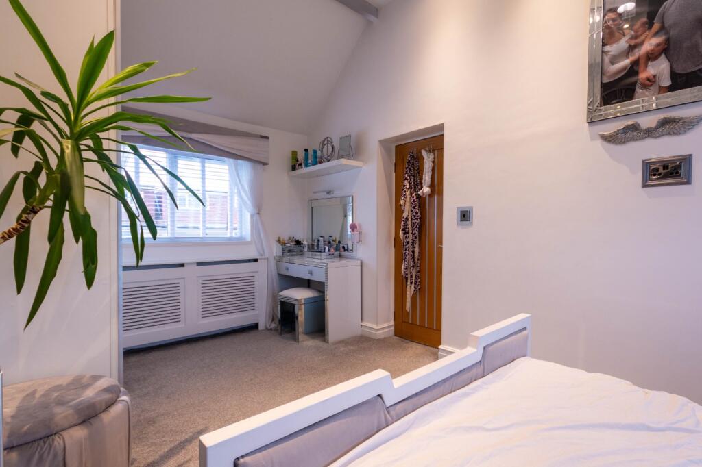 Additional property image - Cliffe Lane West, Baildon, Shipley, West Yorkshire, BD17