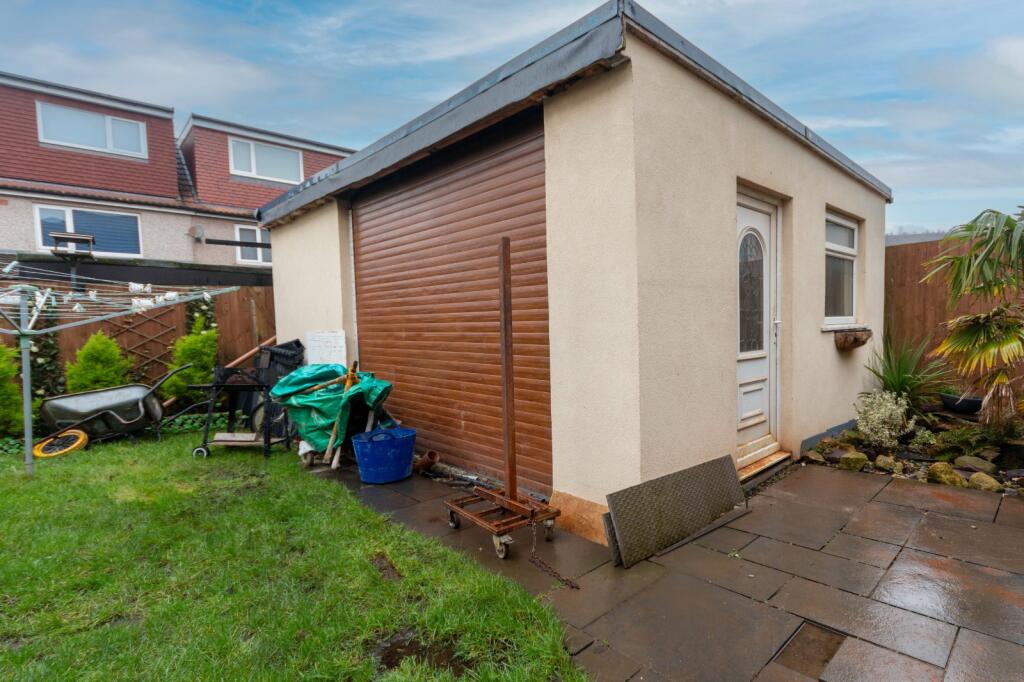 Additional property image - Cliffe Lane West, Baildon, Shipley, West Yorkshire, BD17