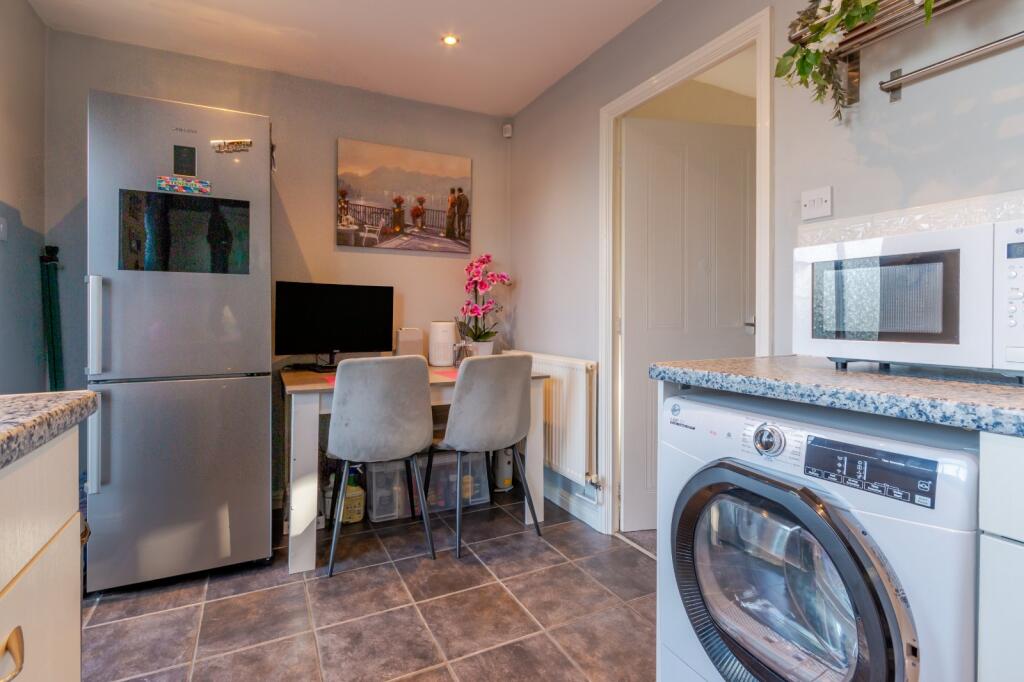 Additional property image - Stead Hill Way, Thackley, Bradford, West Yorkshire, BD10