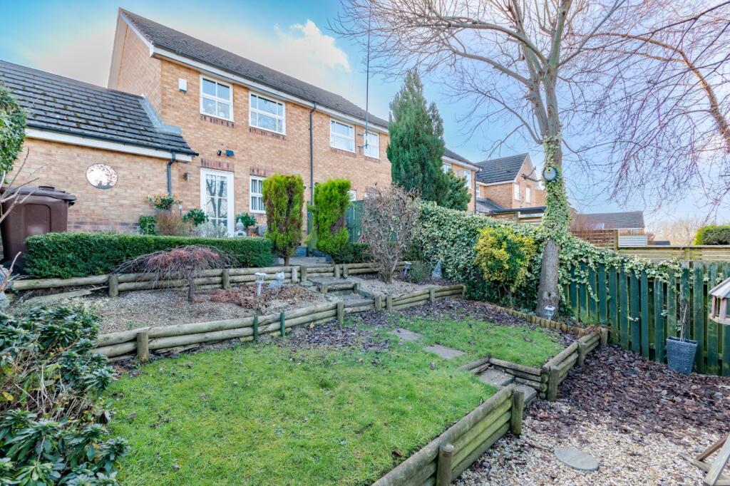 Additional property image - Stead Hill Way, Thackley, Bradford, West Yorkshire, BD10