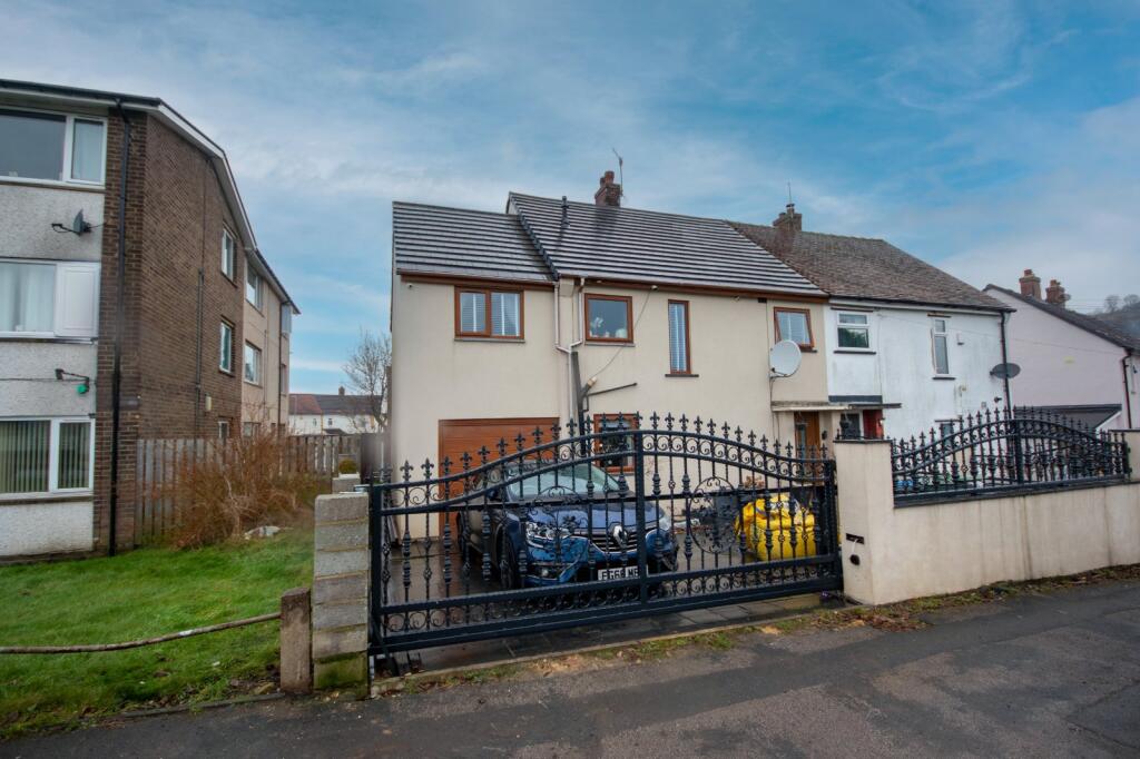 Main image of property: Cliffe Lane West, Baildon, Shipley, West Yorkshire, BD17