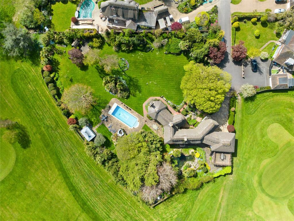 5 bedroom detached house for sale in Ham Manor Way, Angmering