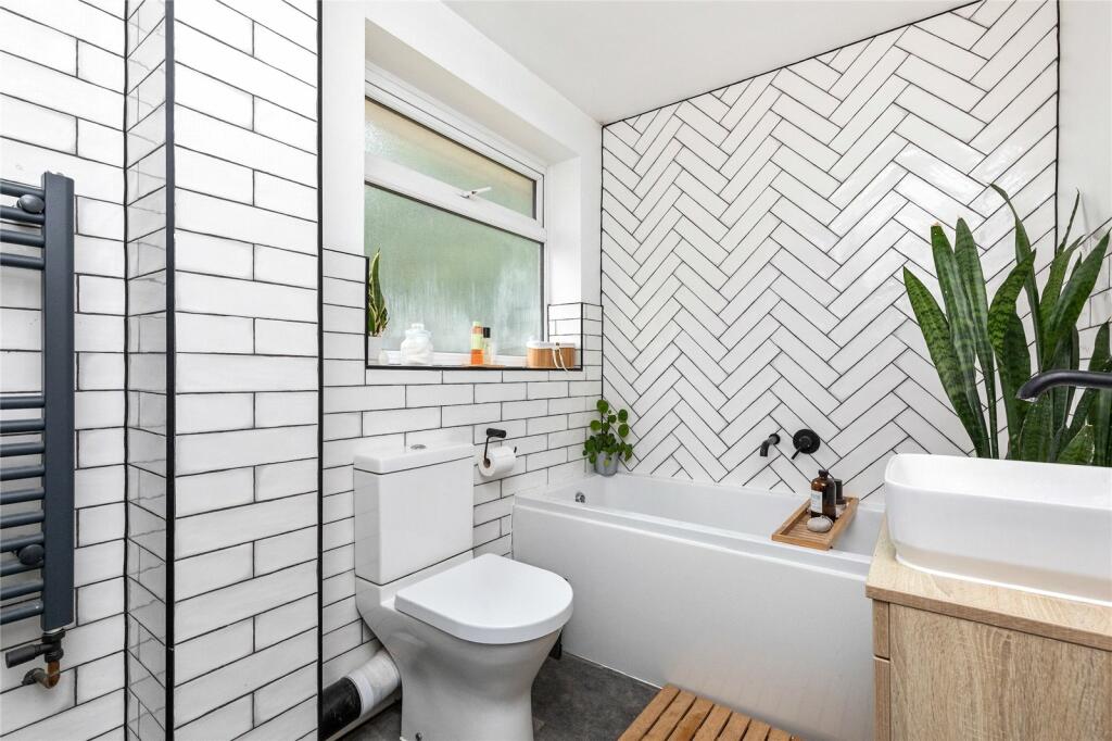 Additional property image - Teign Walk, Worthing, West Sussex, BN13