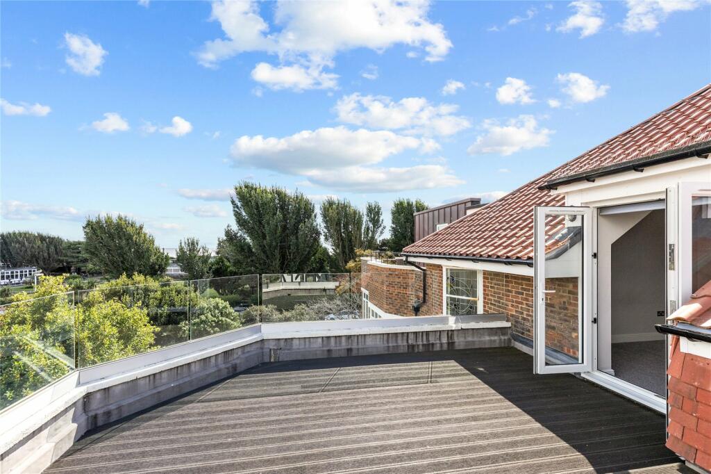 Additional property image - Winchelsea Gardens, Worthing, West Sussex, BN11