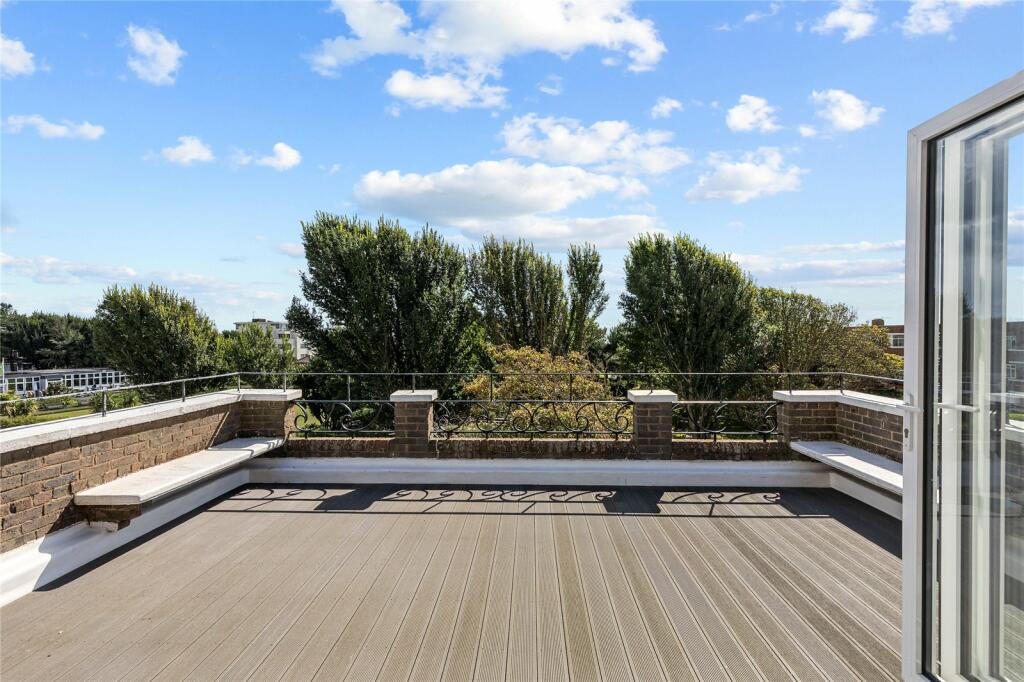 Additional property image - Winchelsea Gardens, Worthing, West Sussex, BN11