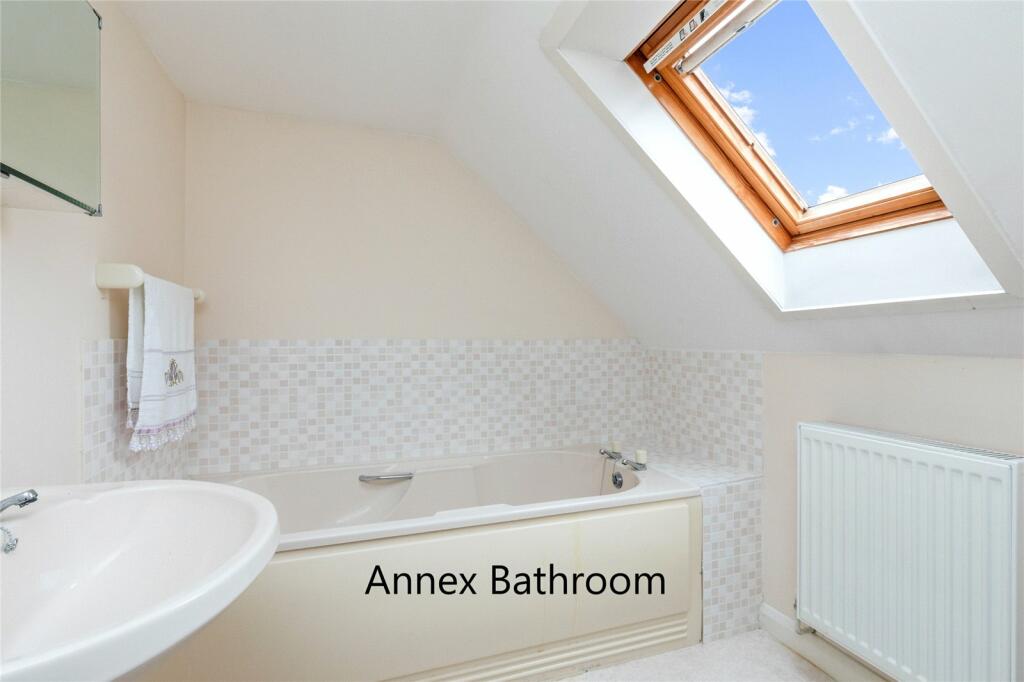 Additional property image - Sea Avenue, Rustington, Littlehampton, West Sussex, BN16