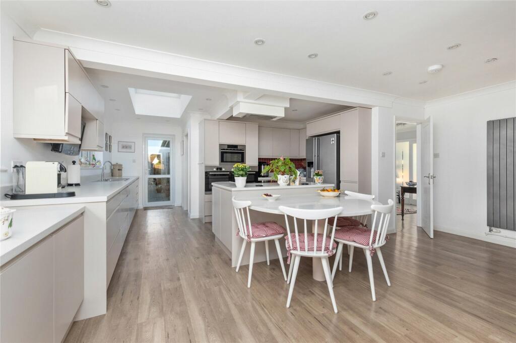 Additional property image - Michel Grove, East Preston, Littlehampton, West Sussex, BN16
