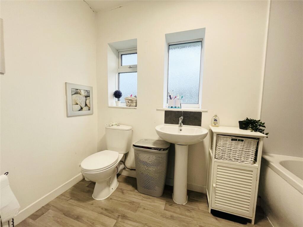 Additional property image - Shardeloes Road, Angmering, Littlehampton, West Sussex, BN16