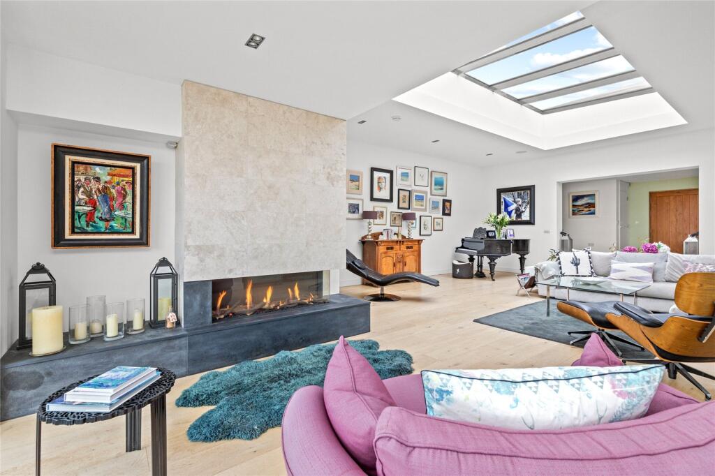 Additional property image - South Strand, East Preston, Littlehampton, West Sussex, BN16