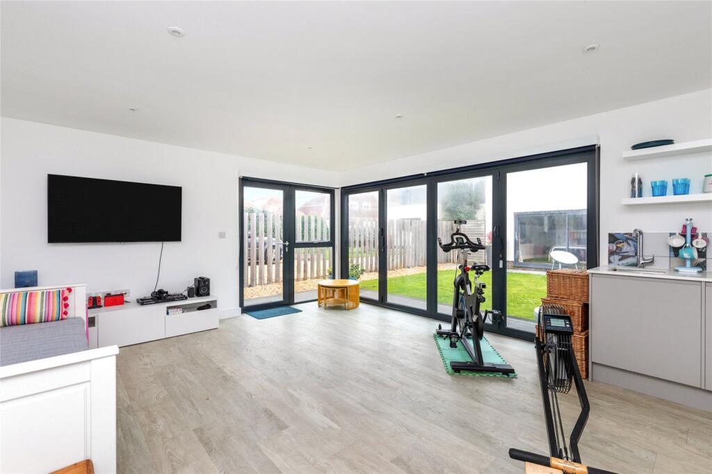 Additional property image - South Strand, East Preston, Littlehampton, West Sussex, BN16