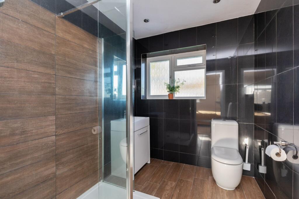 Additional property image - Coastal Road, East Preston, BN16