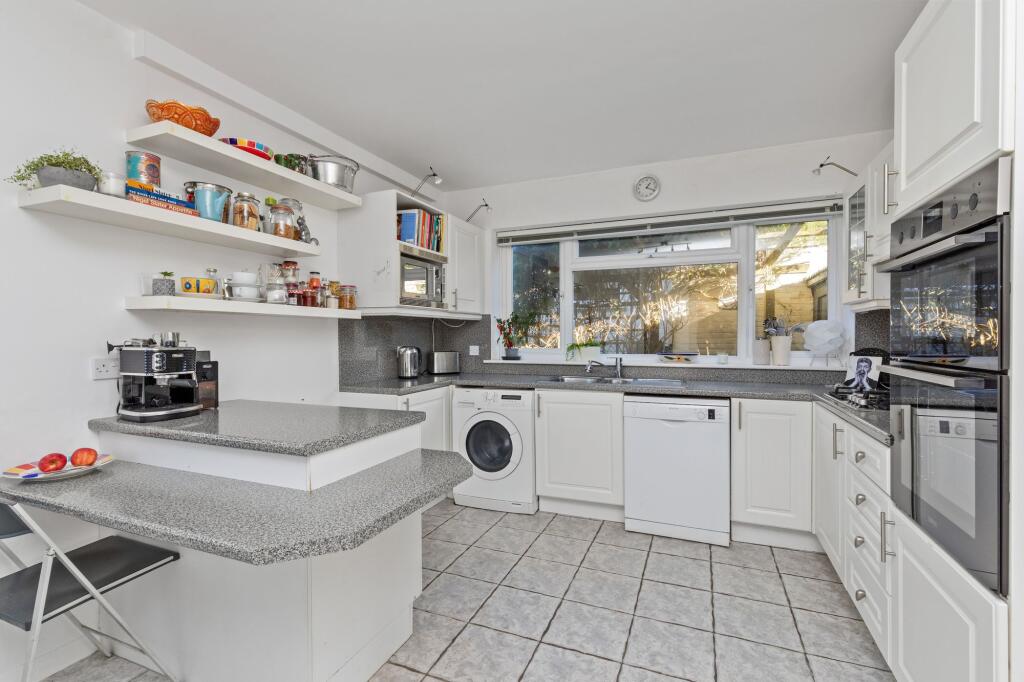 Additional property image - Coastal Road, East Preston, BN16