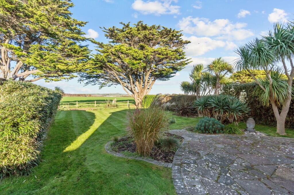 Additional property image - Coastal Road, East Preston, BN16