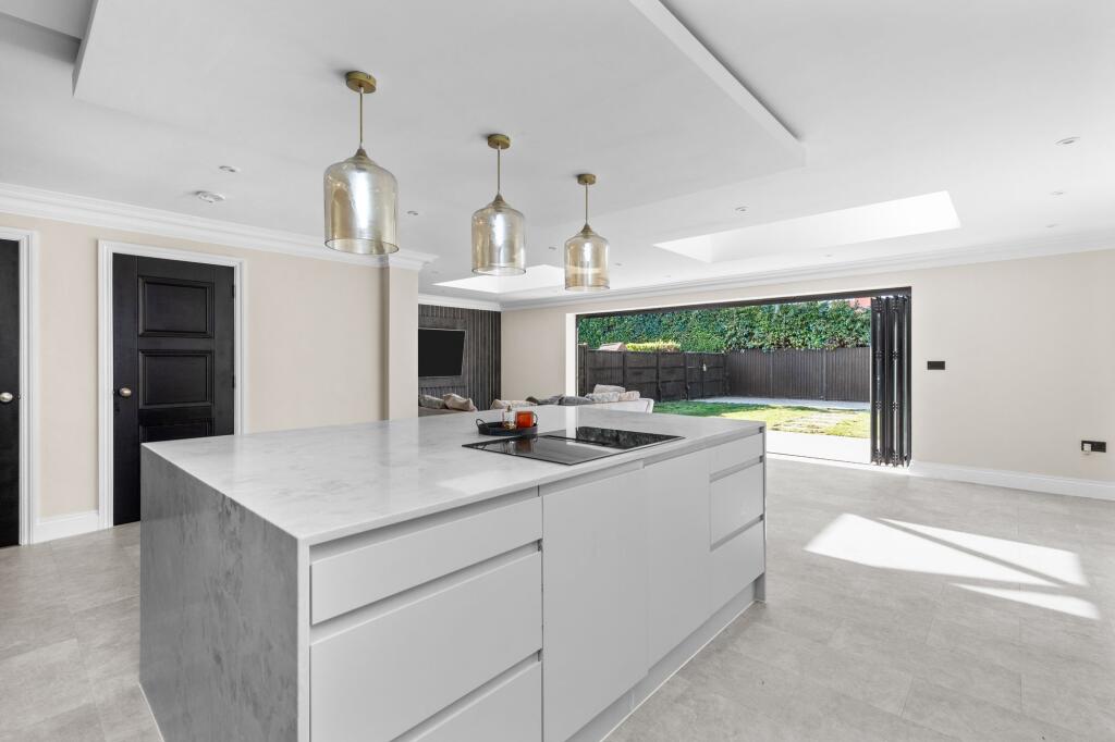 Additional property image - Fontwell Close, Fontwell, BN18