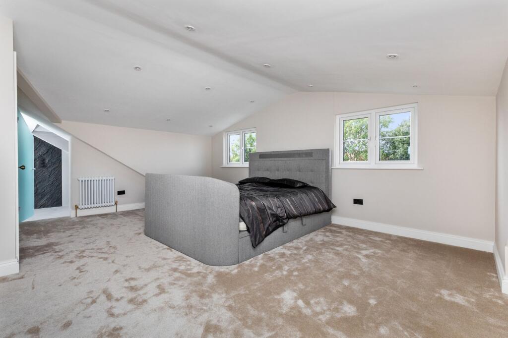 Additional property image - Fontwell Close, Fontwell, BN18