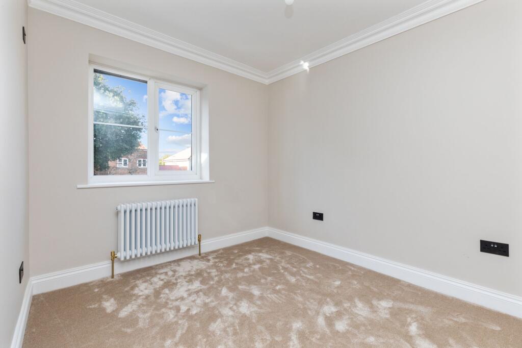 Additional property image - Fontwell Close, Fontwell, BN18