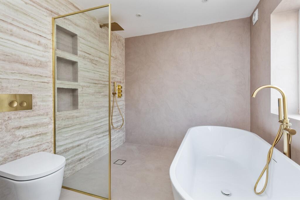 Additional property image - Fontwell Close, Fontwell, BN18