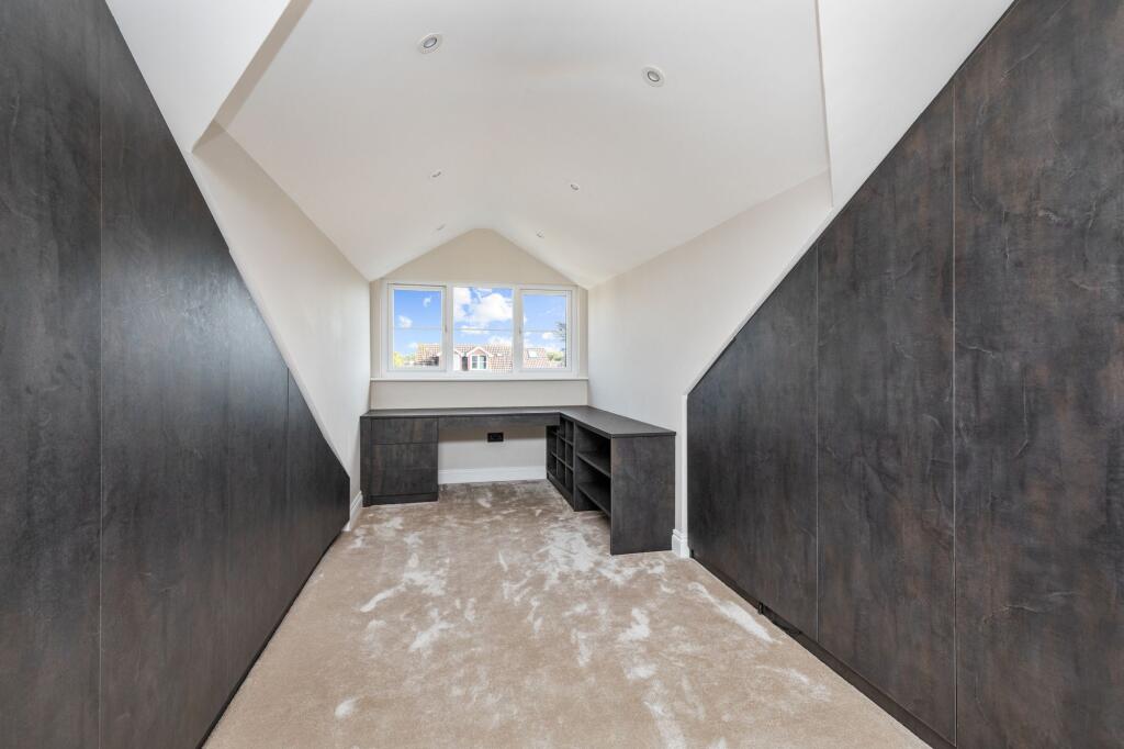 Additional property image - Fontwell Close, Fontwell, BN18