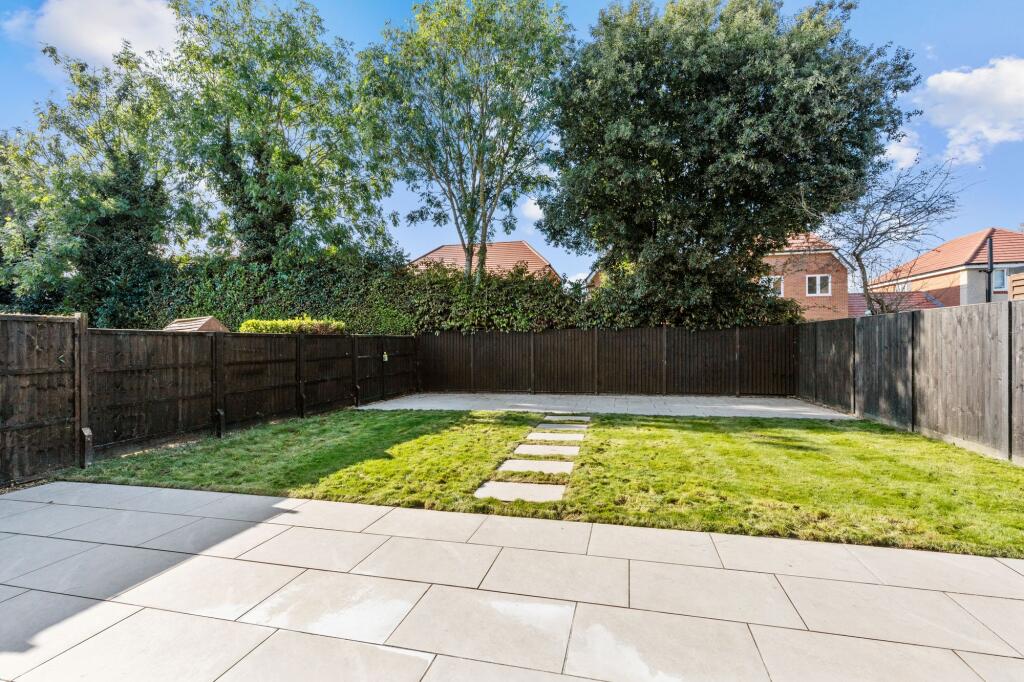Additional property image - Fontwell Close, Fontwell, BN18