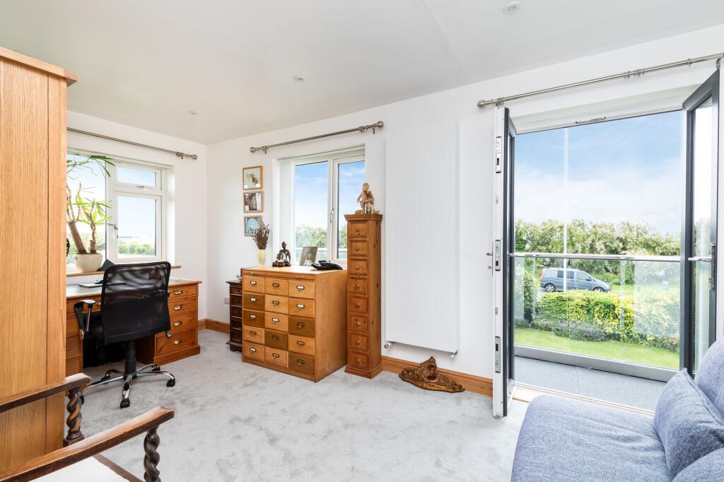 Additional property image - Marine Crescent, Goring-By-Sea, BN12