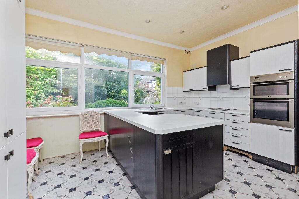 Additional property image - Mulberry Hollow, Angmering, BN16