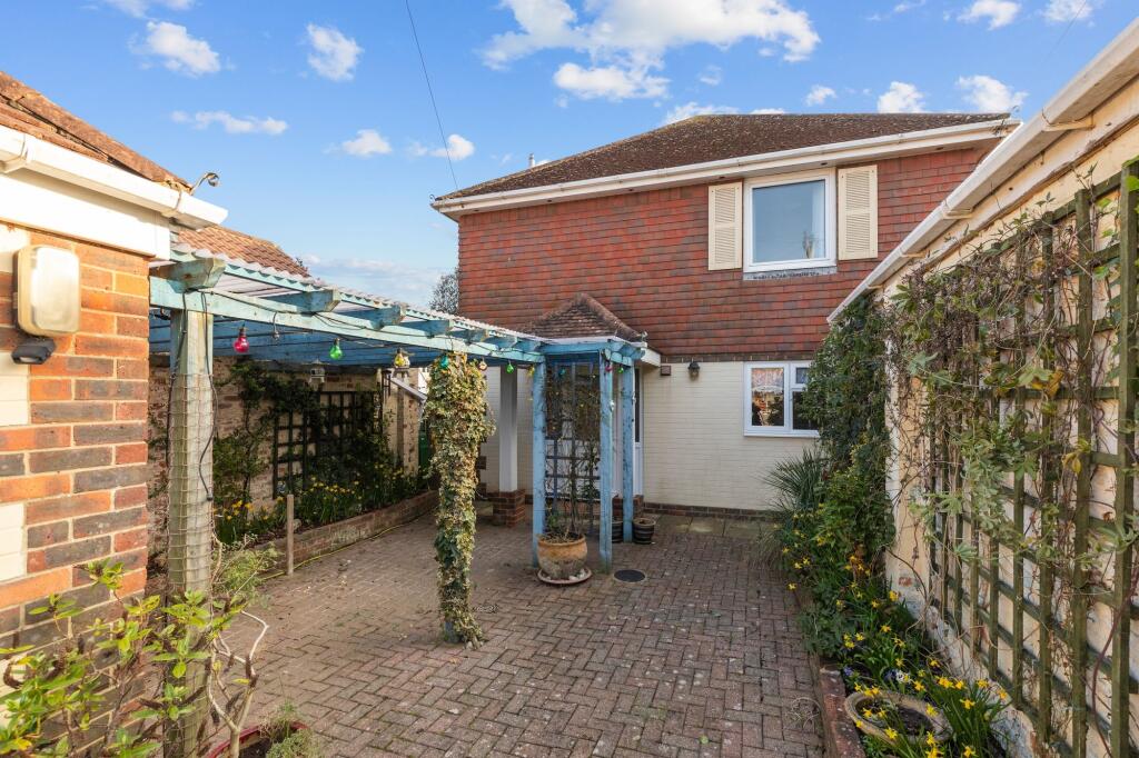 Main image of property: The Circle, East Preston, BN16