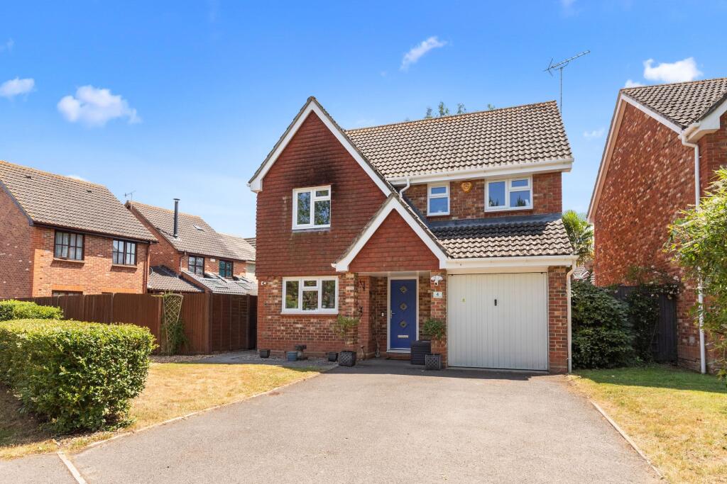 Main image of property: Larkspur Close, Littlehampton, BN17
