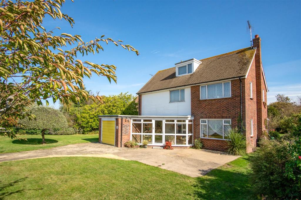3 bedroom detached house for sale in Golden Avenue, East Preston