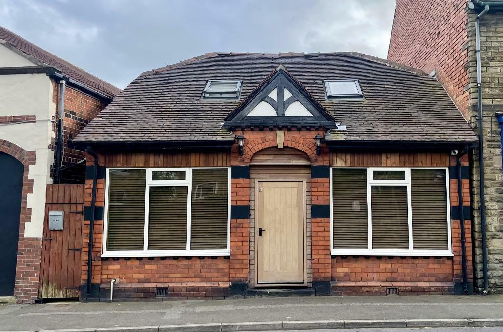 4 bedroom detached house for sale in King Street, Hoyland, Barnsley