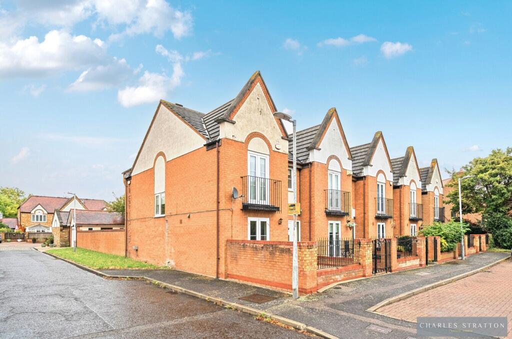 Main image of property: Landseer Close, Hornchurch