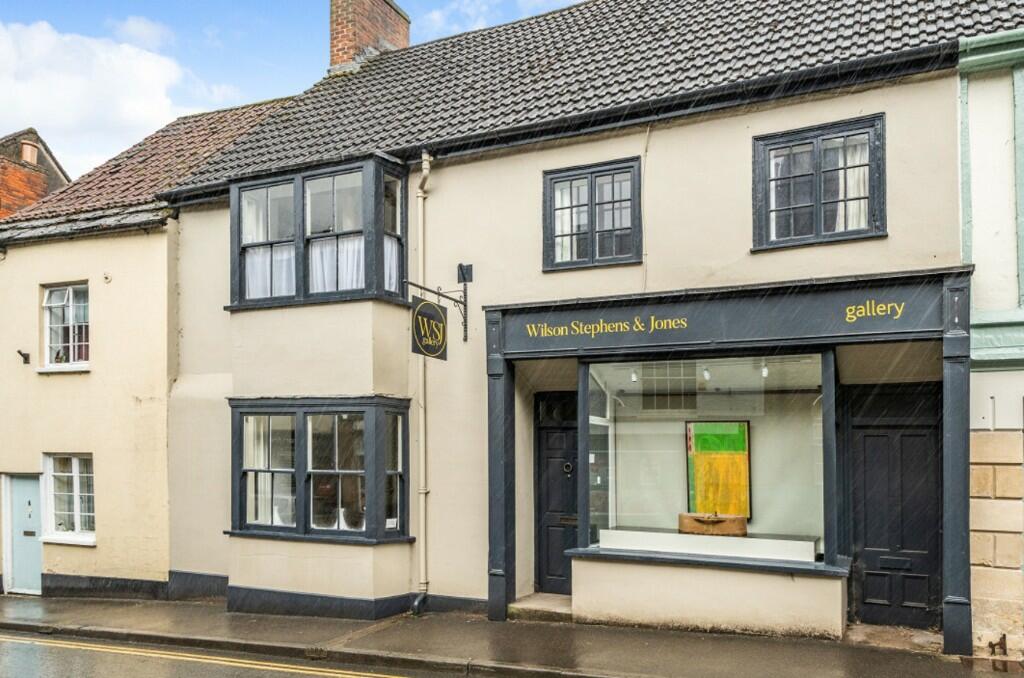 3 bedroom town house for sale in High Street, Bruton, Somerset, BA10
