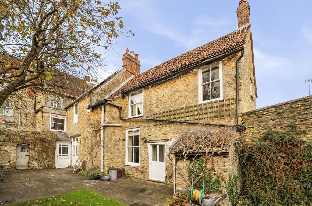 Main image of property: High Street, Bruton, Somerset, BA10 0AA