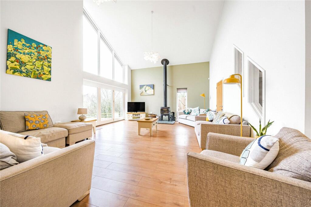 5 bedroom detached house for sale in Blackborough, Cullompton, Devon, EX15