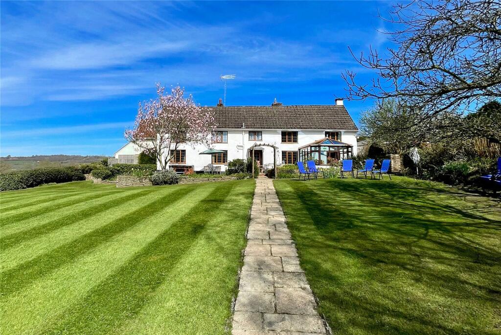 5 bedroom detached house for sale in Blackborough, Cullompton, Devon, EX15