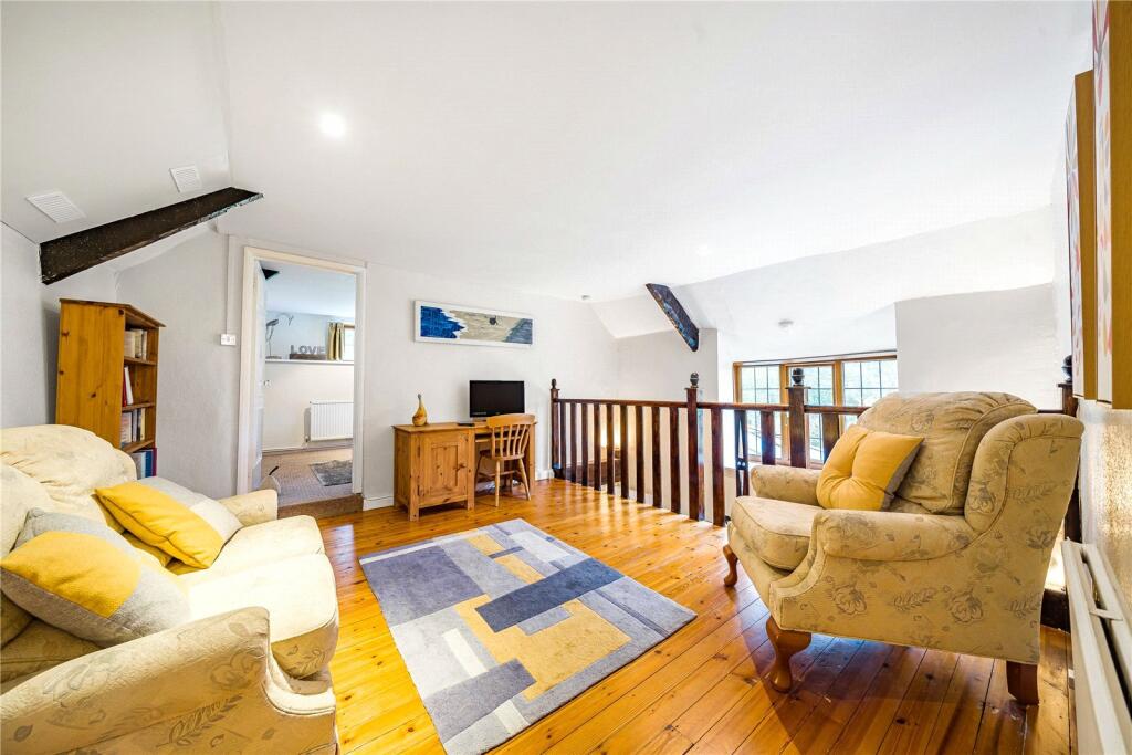 5 bedroom detached house for sale in Blackborough, Cullompton, Devon, EX15