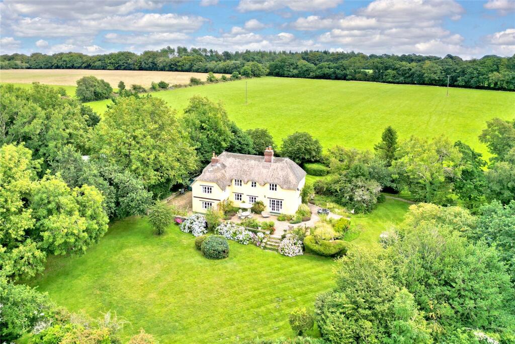 5 bedroom detached house for sale in Trinity Hill Road, Musbury