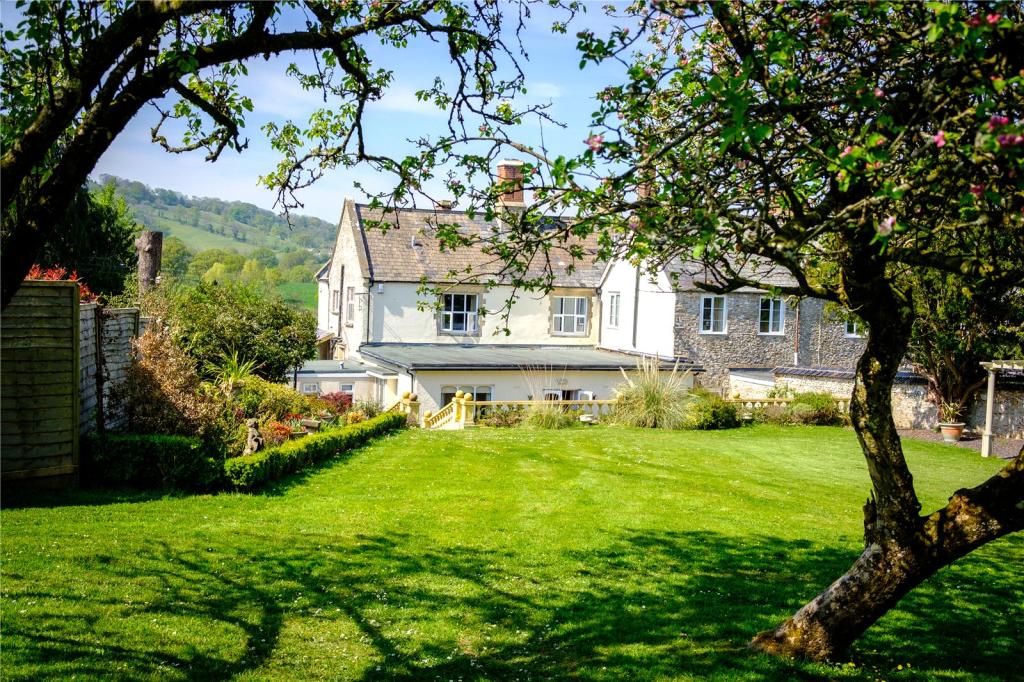 7 bedroom detached house for sale in Monkton, Honiton, Devon, EX14