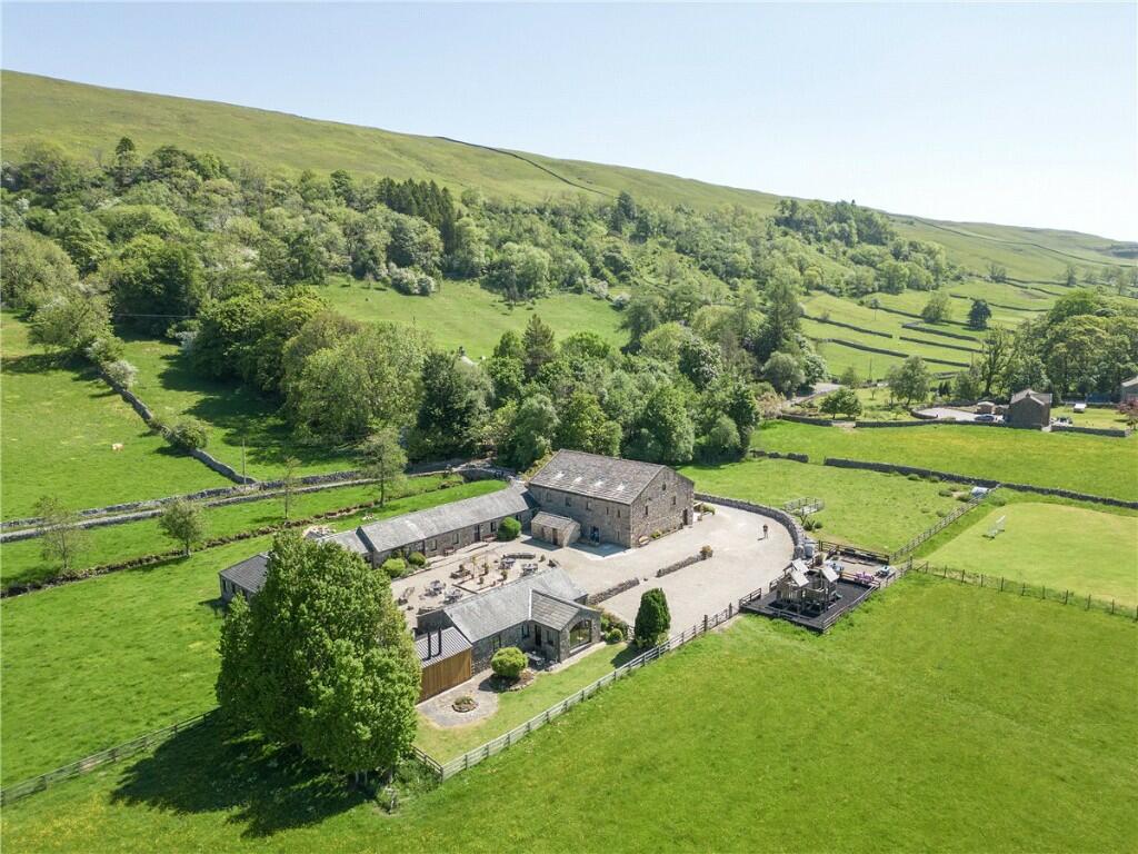Additional property image - Stonelands Farmyard Cottages and Dubb Croft Barn, Litton, Near Skipton, North Yorkshire, BD23