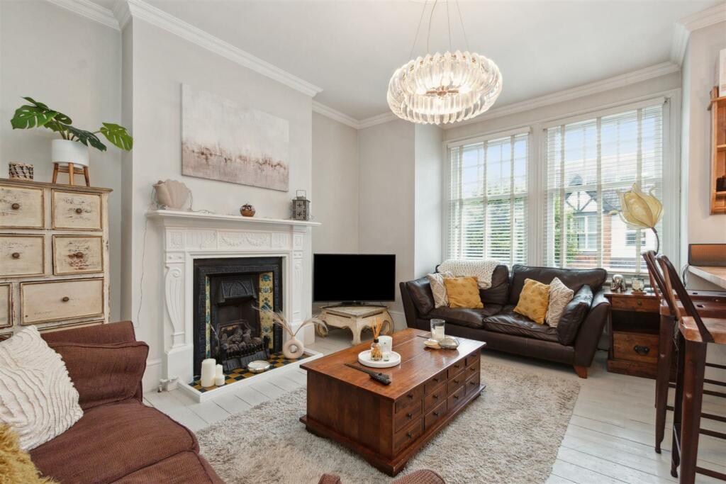 Main image of property: Pendle Road, London