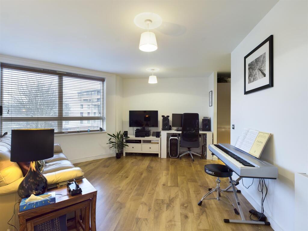 Main image of property: Market Road, N7