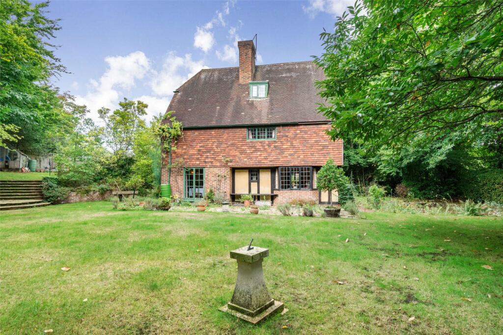 5 bedroom detached house for sale in Wildernesse Mount, Sevenoaks, Kent, TN13