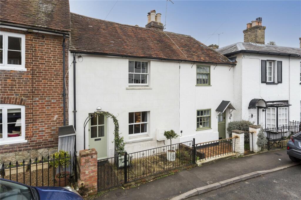2 bedroom terraced house for sale in Chipstead Lane, Sevenoaks, Kent, TN13