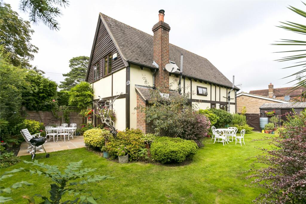 4 bedroom detached house for sale in Knockholt Road, Halstead