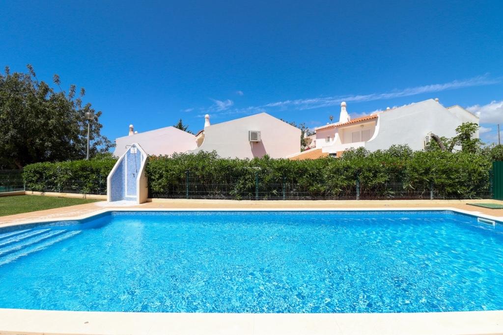 2 bedroom town house for sale in Vale De Parra, Algarve, Portugal